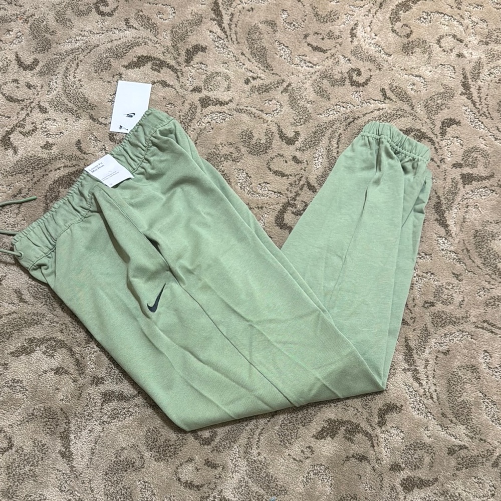 Nike Green Sweatpants Relaxed Fit Joggers